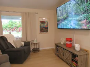 Lush Tropical Paradise - Image 3