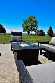 Lake Erie Clifftop Bungalow - Image 3