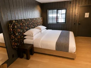 The Charlie | Modern King Cabin near Yellowstone - Image 2