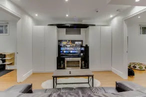 Basement unit near Toronto downtown - Image 5