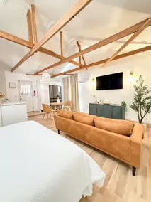 The Olive & Grace Escape - Image 2