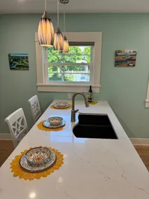 Contemporary Apartment With Amenities! - Image 3