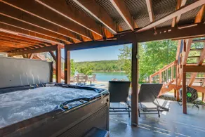 Cozy on Lake Keowee - Image 2