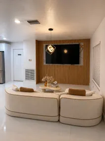 Elegant Retreat with Designer Finishes - Image 3