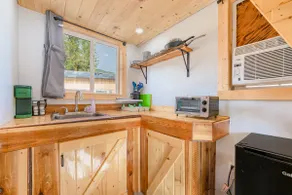 Mini cabin @ Backcountry Storage & Suites - Image 4