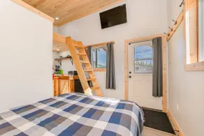 Mini cabin @ Backcountry Storage & Suites - Image 5