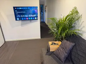 Wild pines Unit 1 Lakeside/Sauna/Pet friendly /BBQ - Image 2
