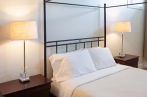 Modern Guest Suite with Gym & Sauna - Image 5