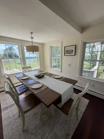 Charming Oceanfront Beach House in East Providence - Image 4