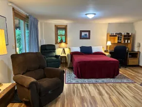 Private Suite in Central Maine - Image 5
