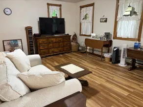 Private Suite in Central Maine - Image 4