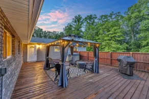 Private Deck & Pool Table | Near New River Gorge - Image 2