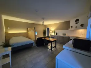 Private Heated Hot Tub • Terrace & A/C - Image 2