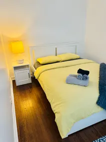 Modern 2BR in Lincoln Park| 1 Parking | Sleeps 6 - Image 5
