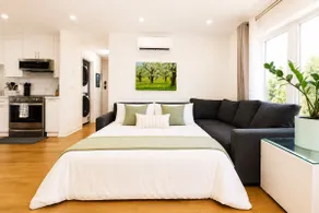 Spacious 3BR Family Retreat | Sleeps 10 - Image 3