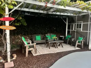 Pool House - Image 5