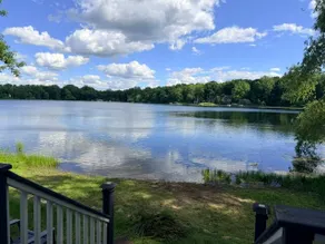 The Lake Heaven Retreat - Image 2
