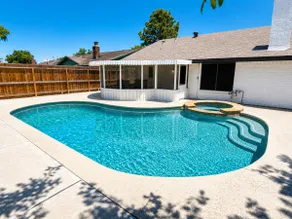 Private Pool & Spa Retreat Near Houston - Image 2