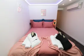 Love Room & Private Spa • XXL Jacuzzi • A/C - Image 5