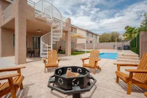 5BR Pool House + Billiards · Sleeps 16 · Parks 5 - Image 5