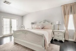 5BR Pool House + Billiards · Sleeps 16 · Parks 5 - Image 2