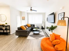 2BR Vegas Sweet Escape|15 min from strip & airport - Image 2