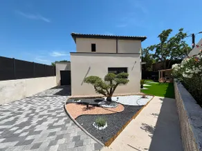Villa with pool in Clermont l'Hérault - Image 4