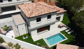 Villa with pool in Clermont l'Hérault - Image 2