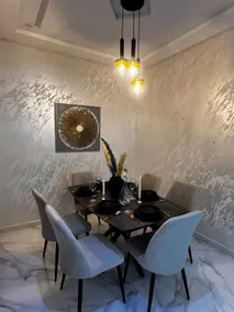 Chic, Modern & Bright Apartment - Image 2
