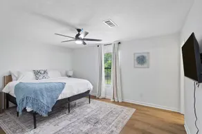 Three Bedroom House in Lake Charles - Image 3