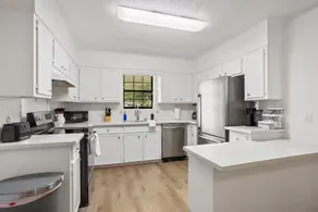 Three Bedroom House in Lake Charles - Image 2