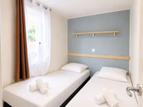 Lagon · Air-conditioned mobile home · 4 people · Sea 10 min away - Image 3