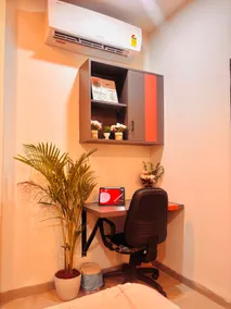 OMIRA | Couple Friendly | WFH Flat | LIG - Image 4