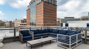Colorful + Oak 2BR|Walk to Metro & Mall |Arlington - Image 4