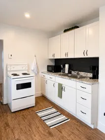 Harbour Suite, Modern Stay Near Newfoundland Ferry - Image 3