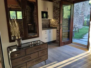 Suite: Jacuzzi and private garden in Samos (Lugo) - Image 4