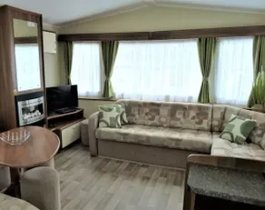 Caravan on luxury Devon holiday park - Image 2