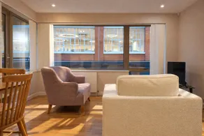 Still Life Clerkenwell Executive - Image 2