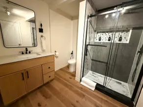 100 year old log house with 5 gorgeous bedrooms - Image 4