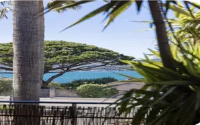 New Prestigious Sea-View Loft at the Entrance to St-Tropez - Image 3