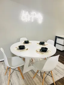 Panorama luxe| 2 bed 2 bath - Image 4