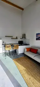 Fully-equipped charming duplex with terrace - Image 3