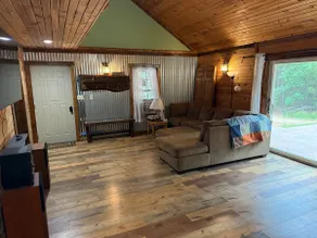 Quiet Wooded Cottage - Image 2