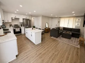Bright & Modern Marysville Getaway | Large Yard - Image 5