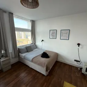 Manchester City Centre Prime Location Apartment - Image 5