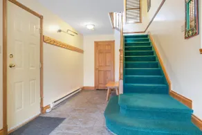 Family Friendly Knoll Home Steps from Silver Queen Chair w/laundry,BBQ,& hot tub - Image 3
