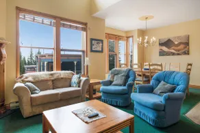 Family Friendly Knoll Home Steps from Silver Queen Chair w/laundry,BBQ,& hot tub - Image 4