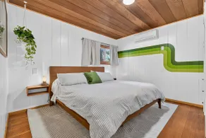 NEW! Rainbow Rd. Stylish Cabin w/Putting Green - Image 3