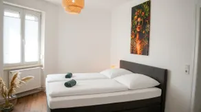 Centrally located apartment for 6 guests, 7 minutes' walk to the train station - Image 5