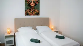 Centrally located apartment for 6 guests, 7 minutes' walk to the train station - Image 2